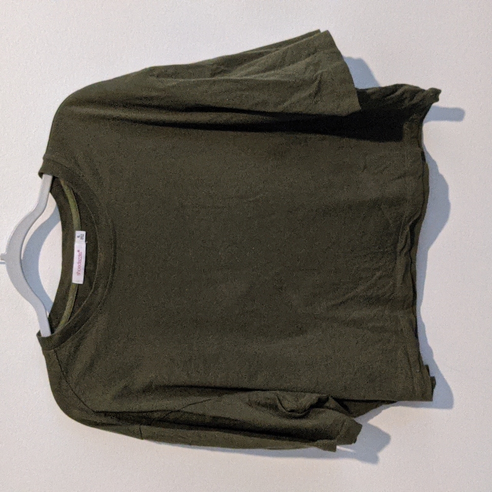 Shoe Dazzle Woman's Size XL Dark Green Crop Top